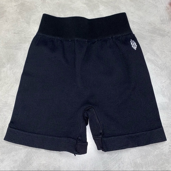 NEW! Free People Prajna Shorts - XS/S - Black - Perfect with logo - Picture 5 of 9
